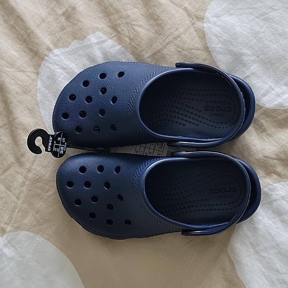 NWT Crocs Kids' Classic Clog C11 Navy